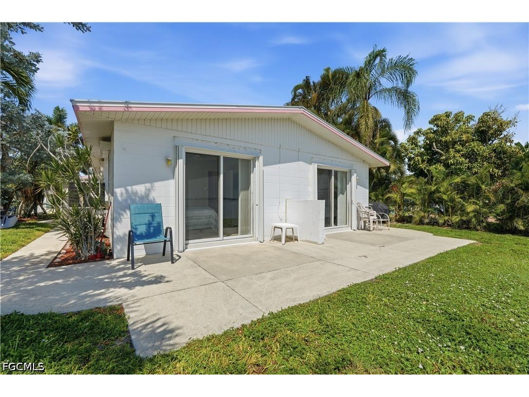 2498 Bayshore Drive Matlacha FL 33993 2026027347 image17
