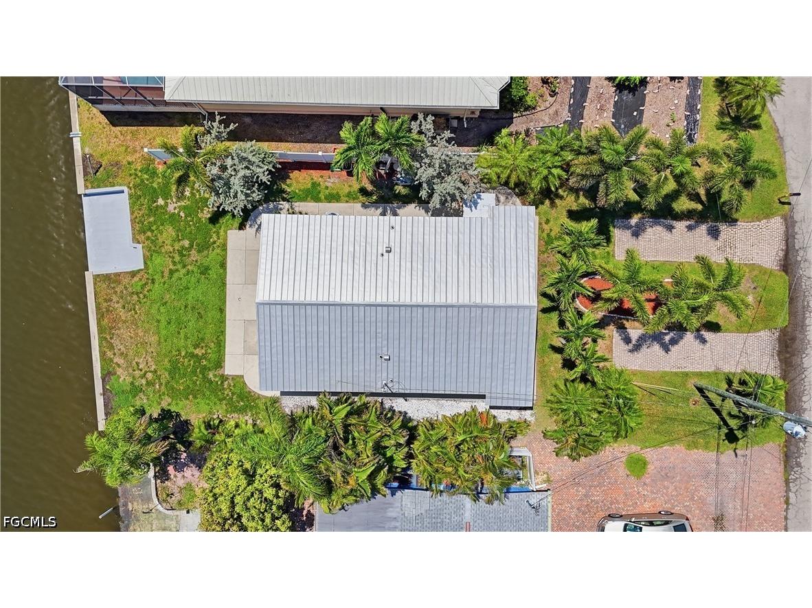 2498 Bayshore Drive Matlacha FL 33993 2026027347 image27