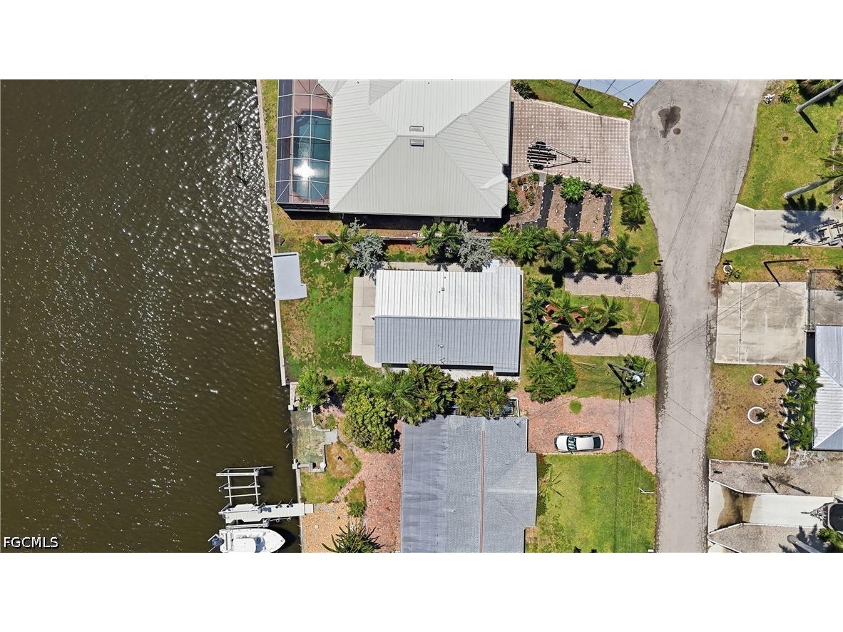 2498 Bayshore Drive Matlacha FL 33993 2026027347 image28