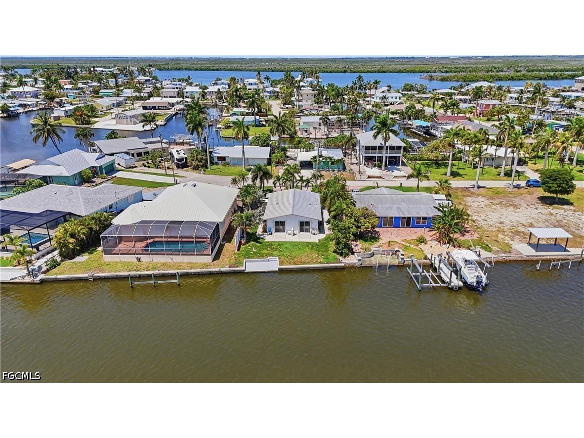 2498 Bayshore Drive Matlacha FL 33993 2026027347 image32