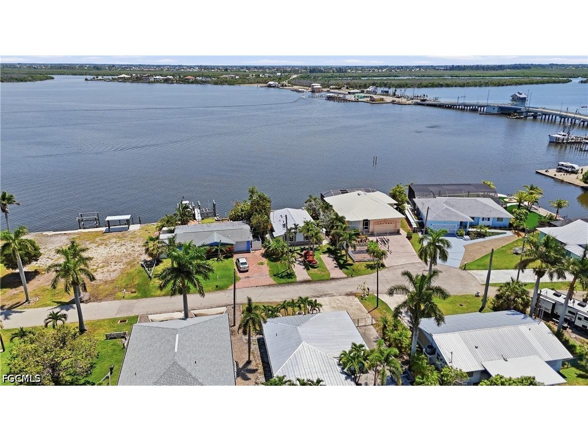 2498 Bayshore Drive Matlacha FL 33993 2026027347 image34