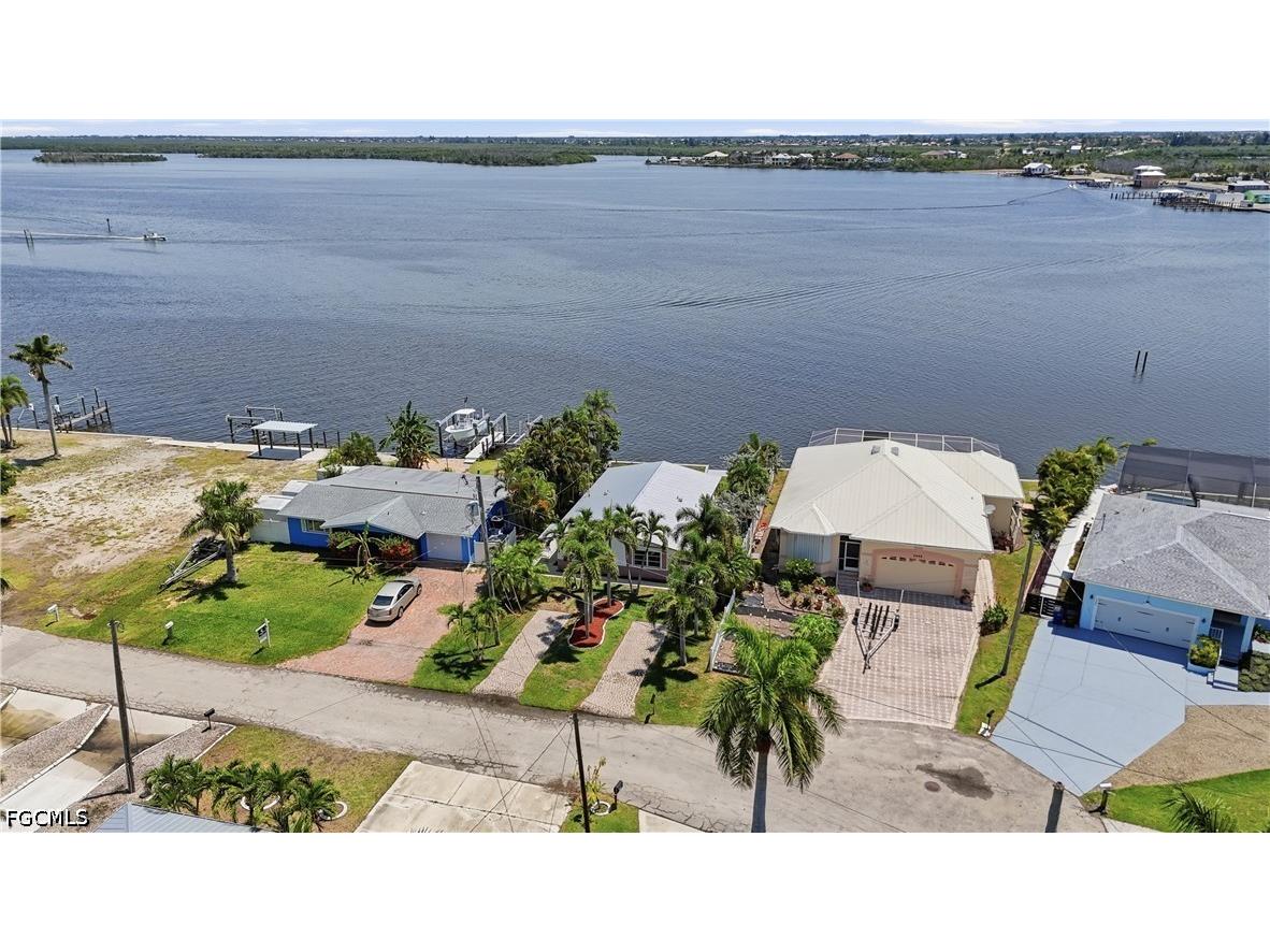 2498 Bayshore Drive Matlacha FL 33993 2026027347 image36