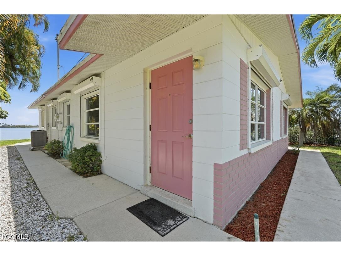 2498 Bayshore Drive Matlacha FL 33993 2026027347 image5