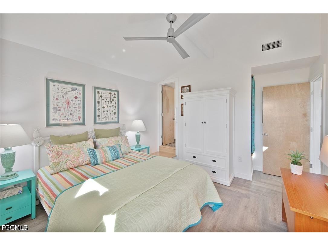 2499 Harbour Lane Sanibel FL 33957 2026019065 image18