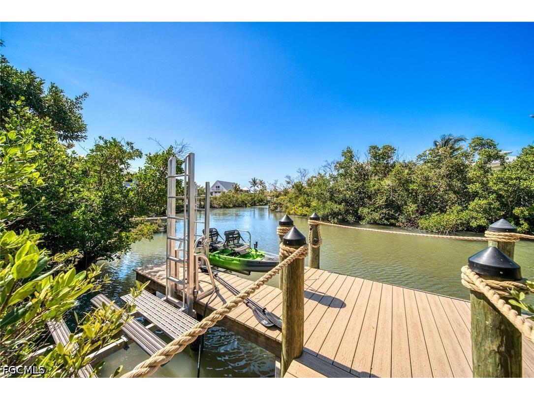 2499 Harbour Lane Sanibel FL 33957 2026019065 image30