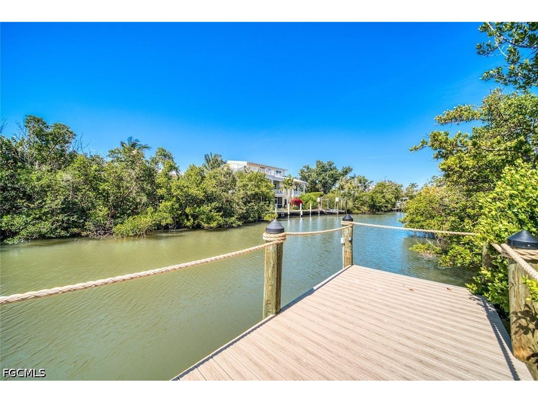 2499 Harbour Lane Sanibel FL 33957 2026019065 image31
