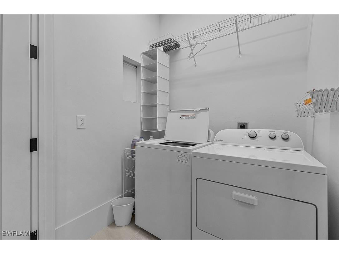 2499 Pine Street Naples FL 34112 225085000 image16