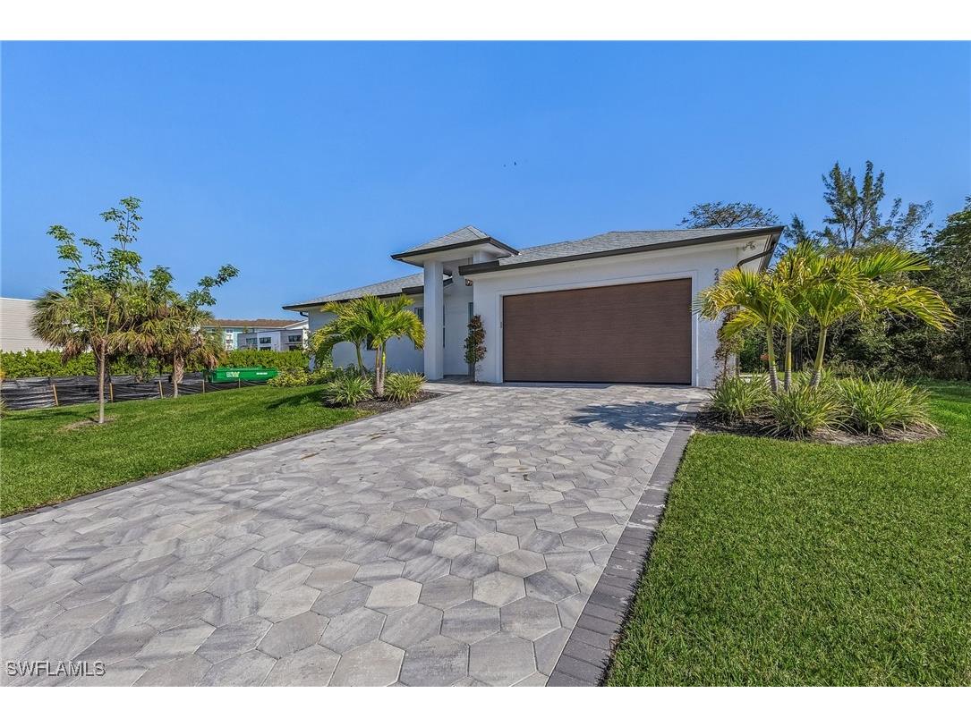 2499 Pine Street Naples FL 34112 225085000 image18