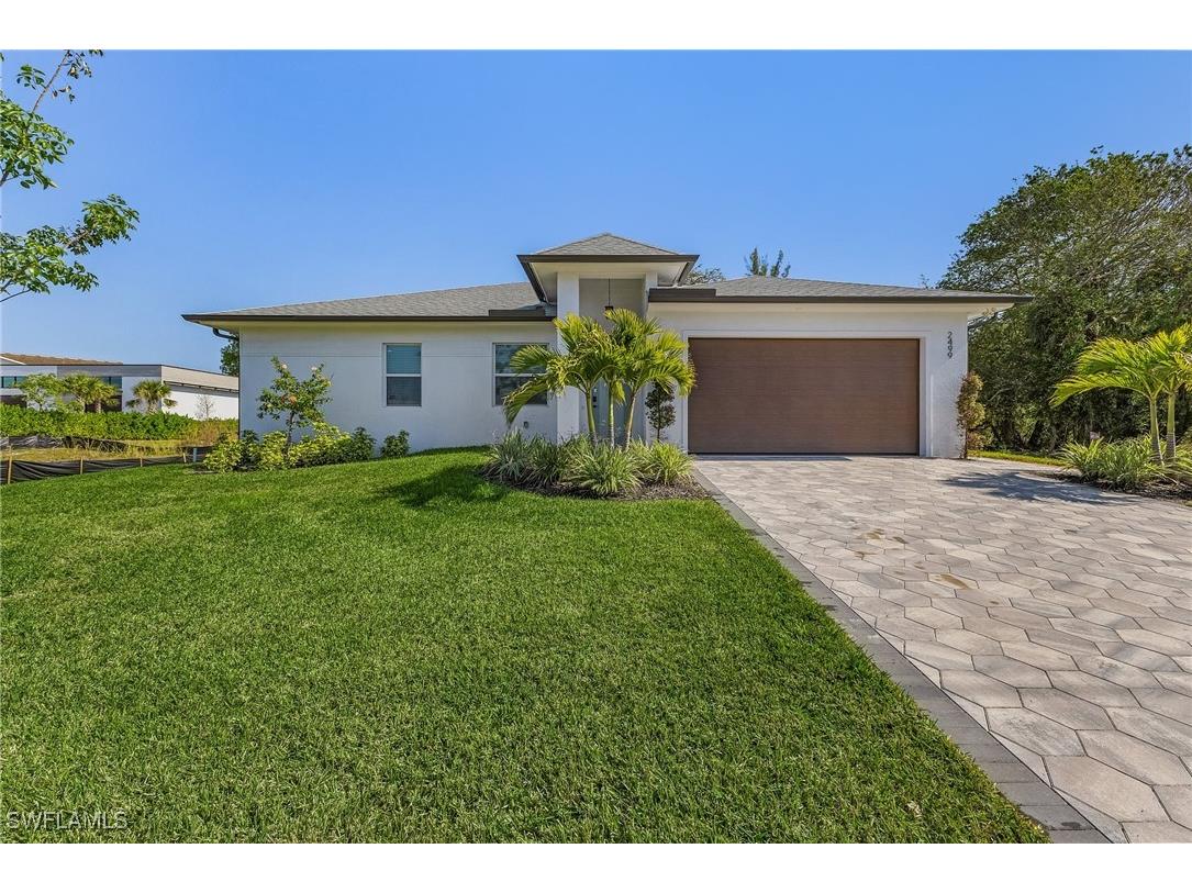 2499 Pine Street Naples FL 34112 225085000 image19