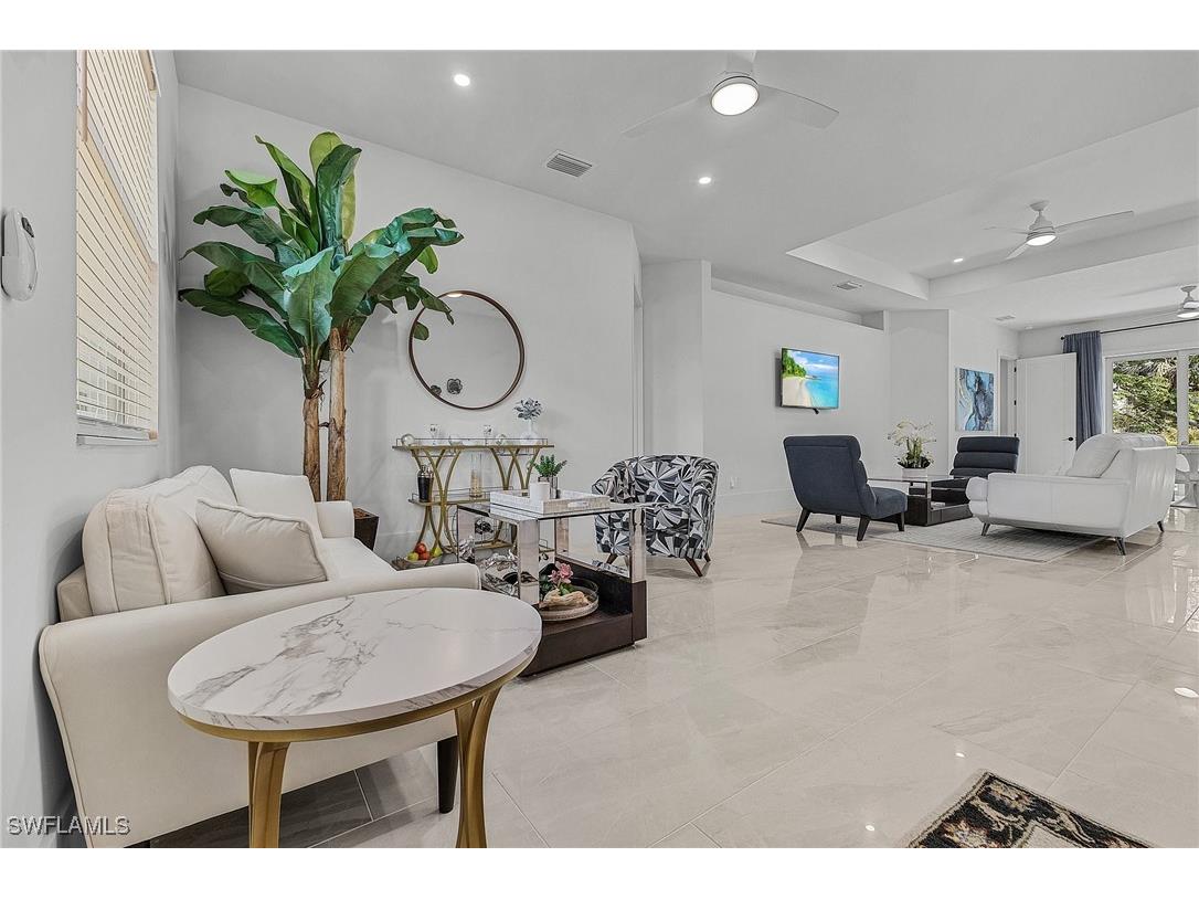 2499 Pine Street Naples FL 34112 225085000 image7