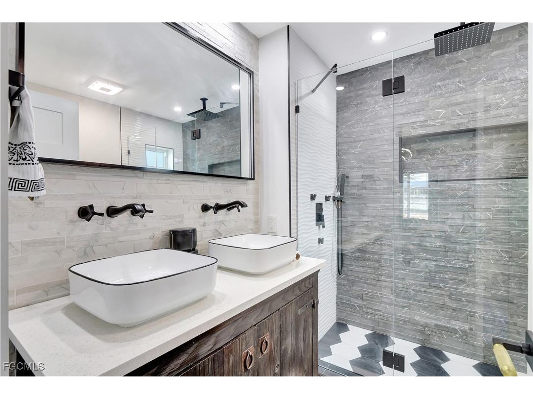 2499 Sapodilla Lane Saint James City FL 33956 2025021790 image19