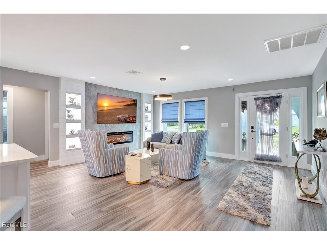 2499 Sapodilla Lane Saint James City FL 33956 2025021790 image4