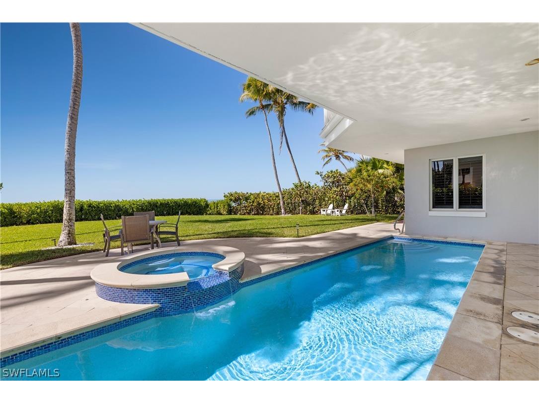 25 2nd Avenue S Naples FL 34102 226004403 image19