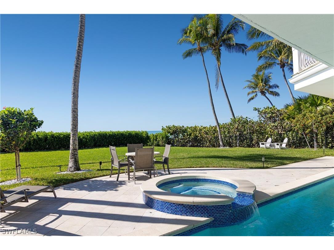 25 2nd Avenue S Naples FL 34102 226004403 image20