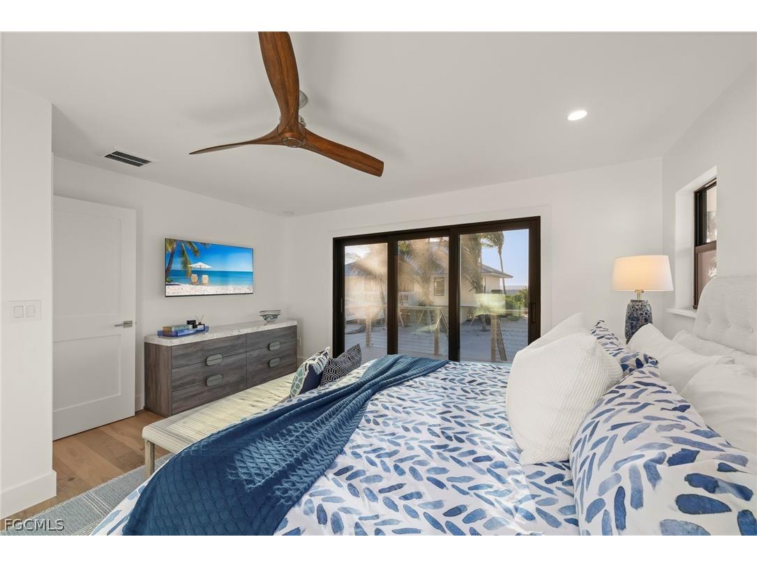 25 Beach Homes Captiva FL 33924 2026007634 image24