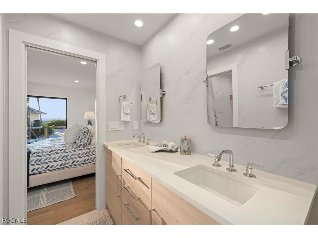25 Beach Homes Captiva FL 33924 2026007634 image28