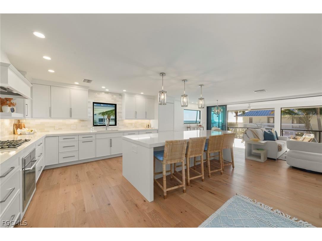 25 Beach Homes Captiva FL 33924 2026007634 image6