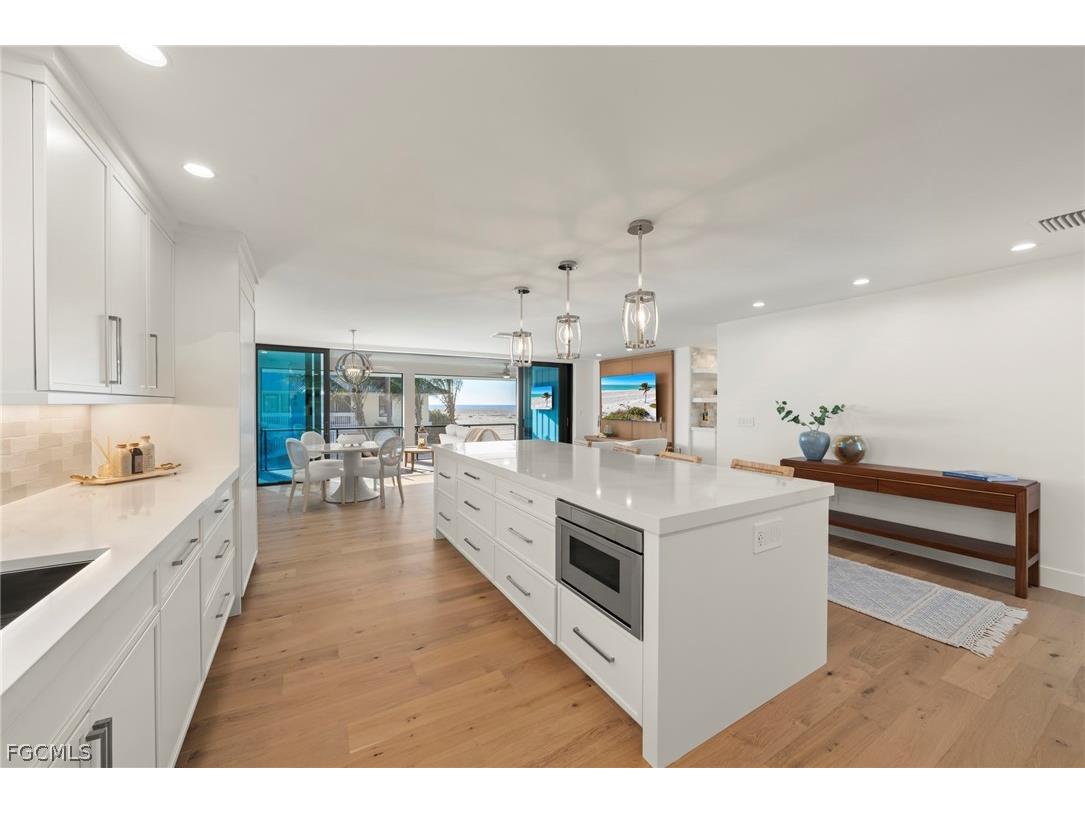 25 Beach Homes Captiva FL 33924 2026007634 image7