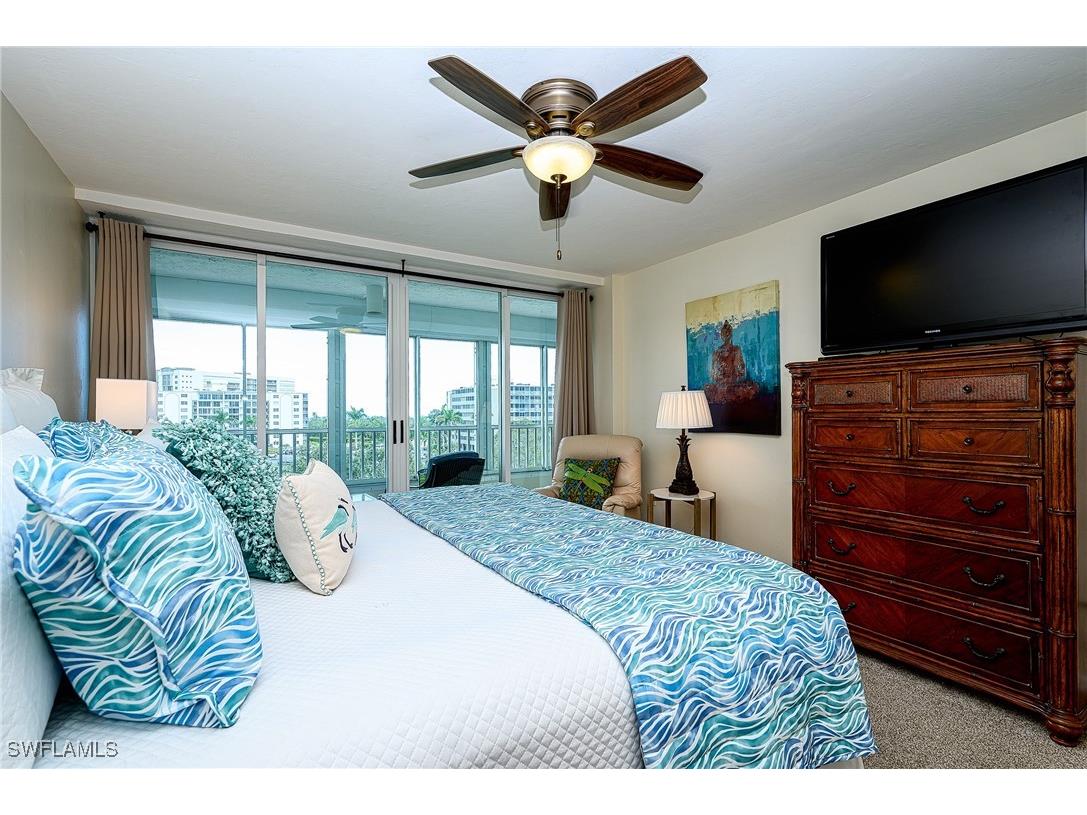 25 Bluebill Avenue #403 Naples FL 34108 225068407 image17