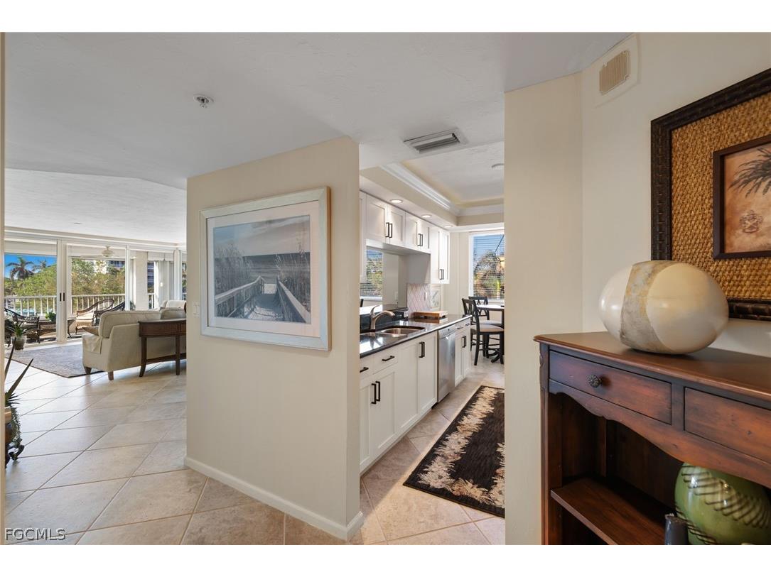 25 Bluebill Avenue #A-204 Naples FL 34108 2026013168 image20