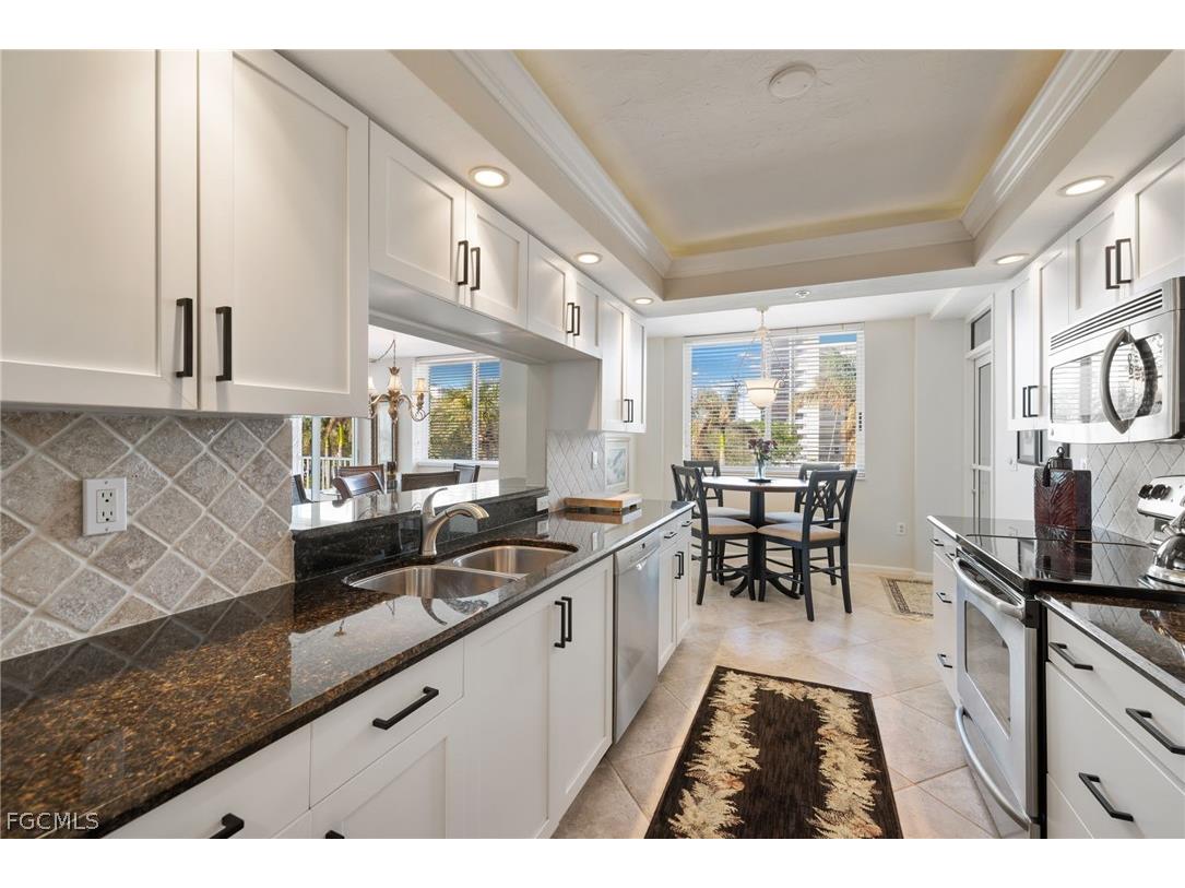 25 Bluebill Avenue #A-204 Naples FL 34108 2026013168 image22