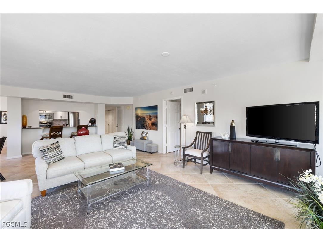 25 Bluebill Avenue #A-204 Naples FL 34108 2026013168 image33