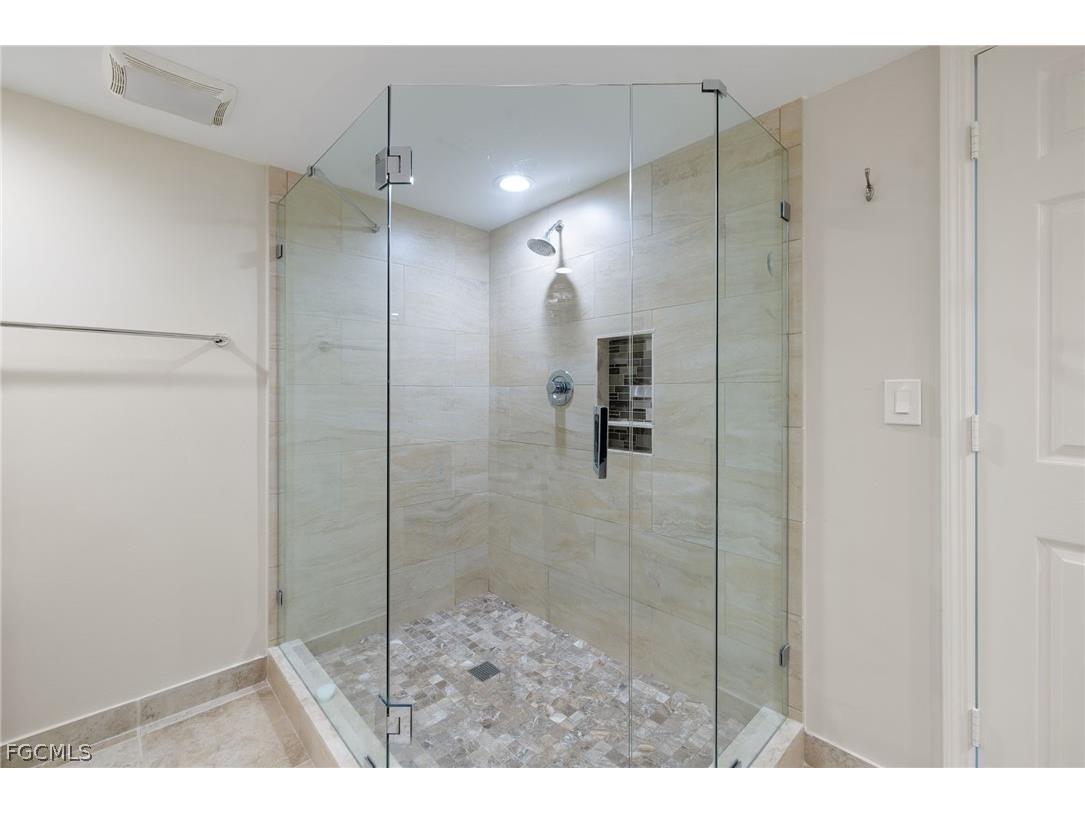 25 Bluebill Avenue #A-204 Naples FL 34108 2026013168 image7