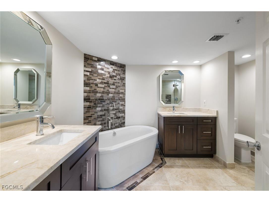 25 Bluebill Avenue #A-204 Naples FL 34108 2026013168 image9