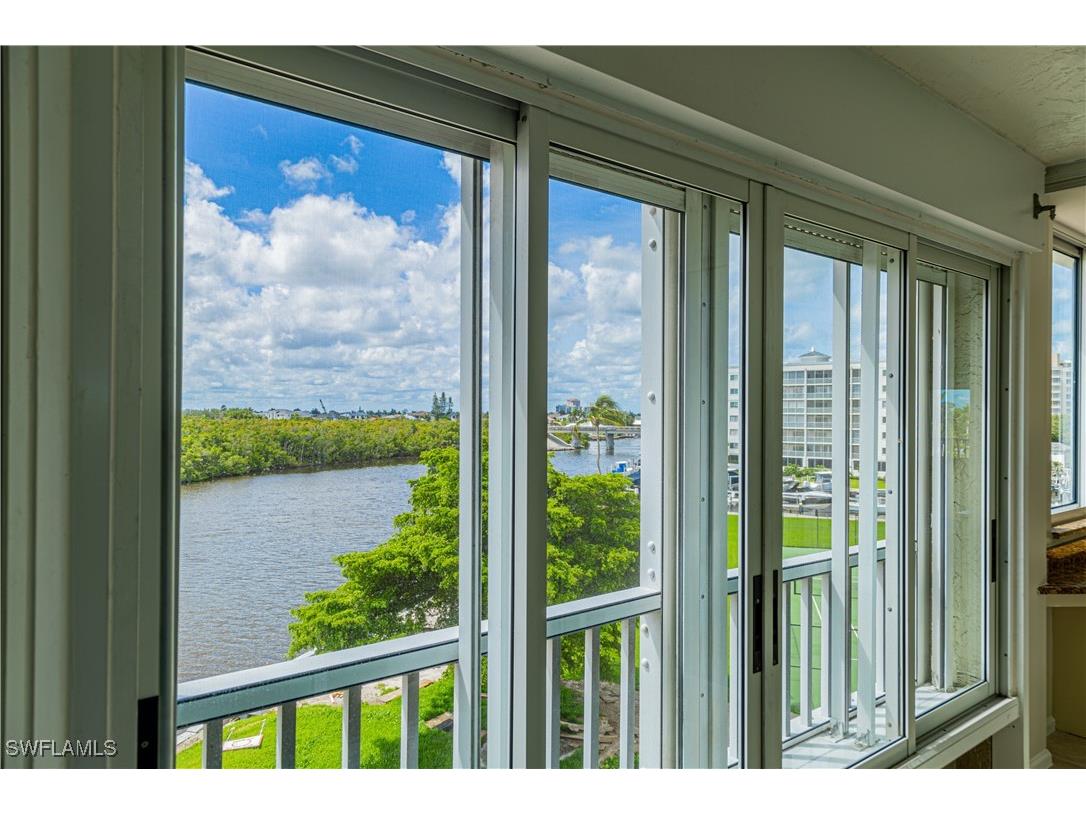 25 Bluebill Avenue #301 Naples FL 34108 225067341 image24
