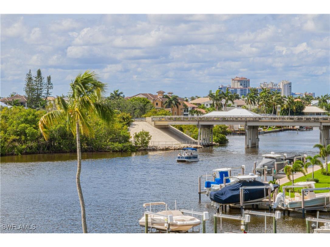 25 Bluebill Avenue #301 Naples FL 34108 225067341 image8