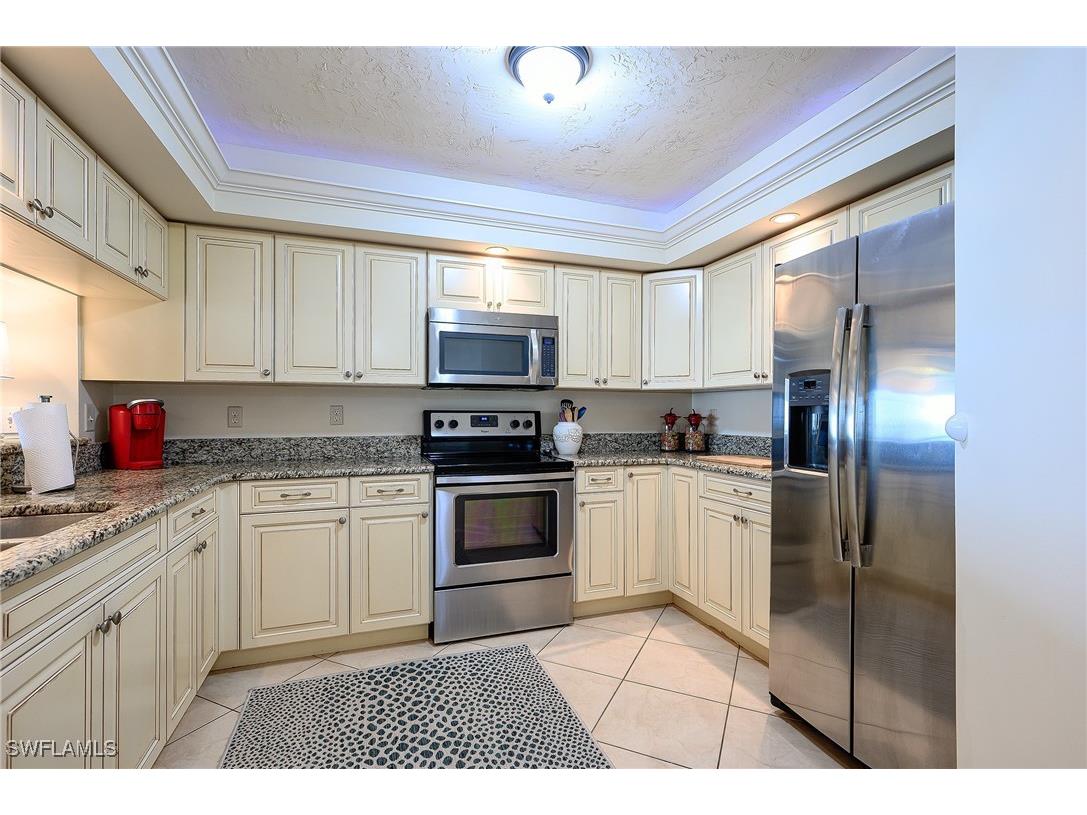 25 Bluebill Avenue #403 Naples FL 34108 225068407 image14