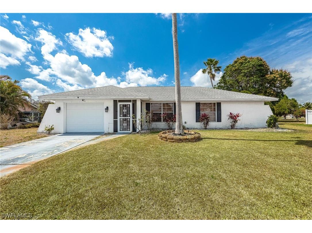 25 Burrstone Avenue Lehigh Acres FL 33936 223019973 image1