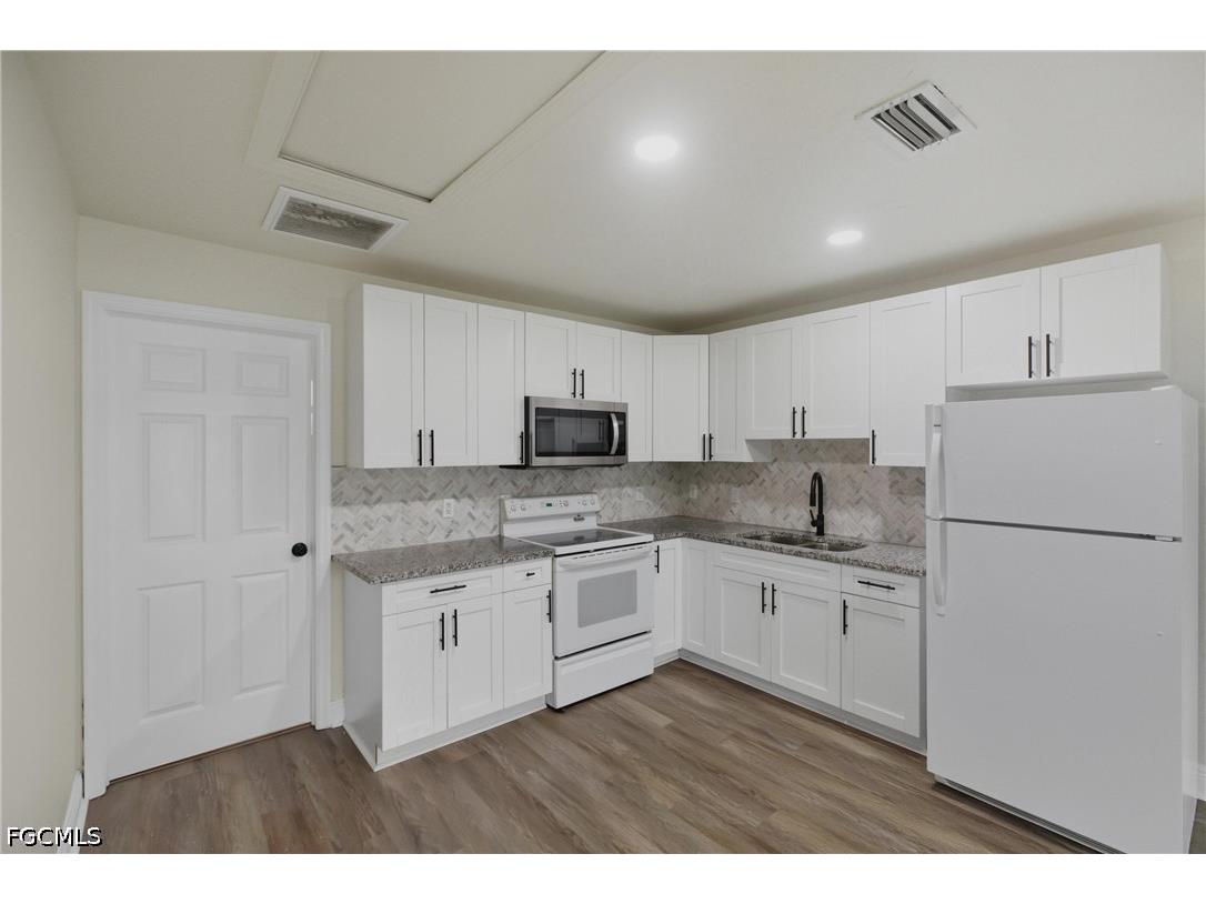 25 Cypress Street North Fort Myers FL 33903 2026016511 image12