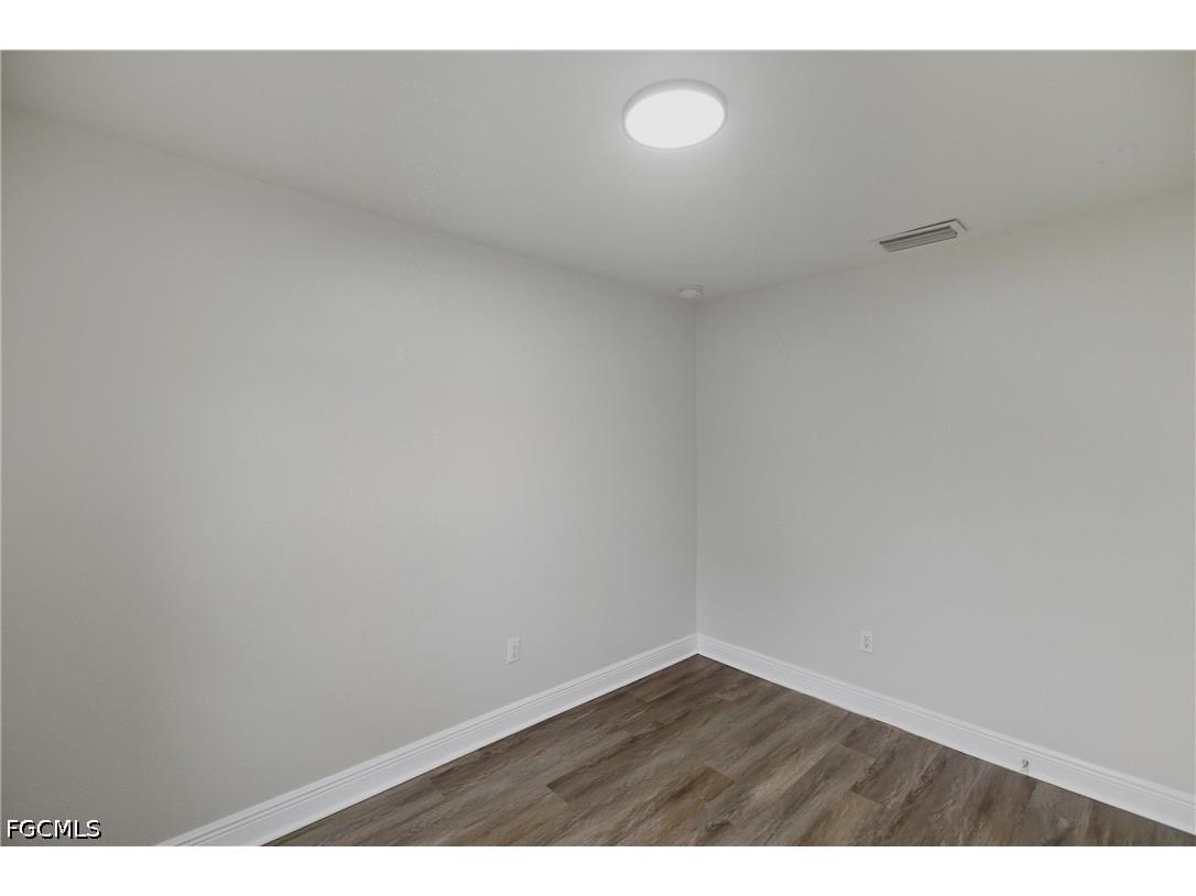 25 Cypress Street North Fort Myers FL 33903 2026016511 image18