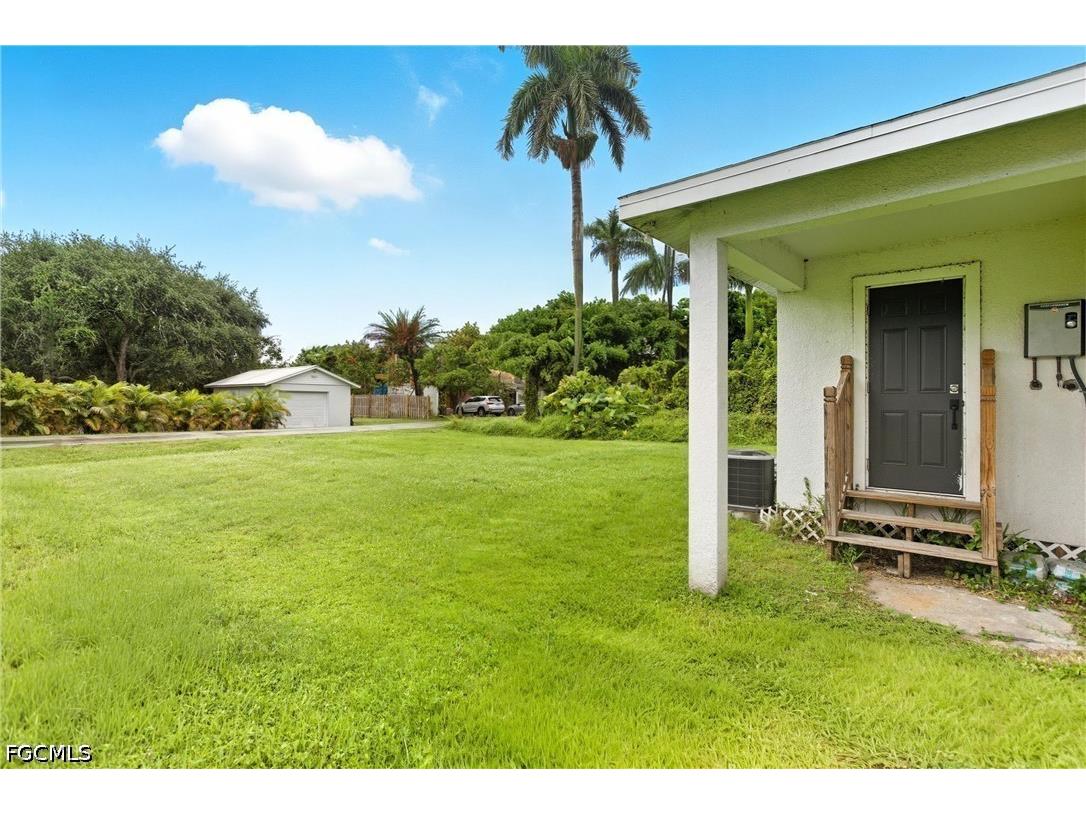 25 Cypress Street North Fort Myers FL 33903 2026016511 image4