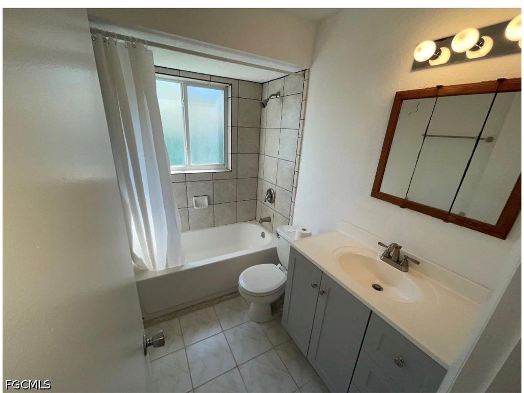 25 Estate Drive North Fort Myers FL 33917 2026021145 image12