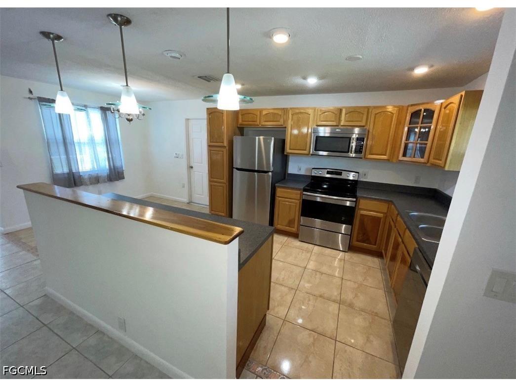 25 Estate Drive North Fort Myers FL 33917 2026021145 image8