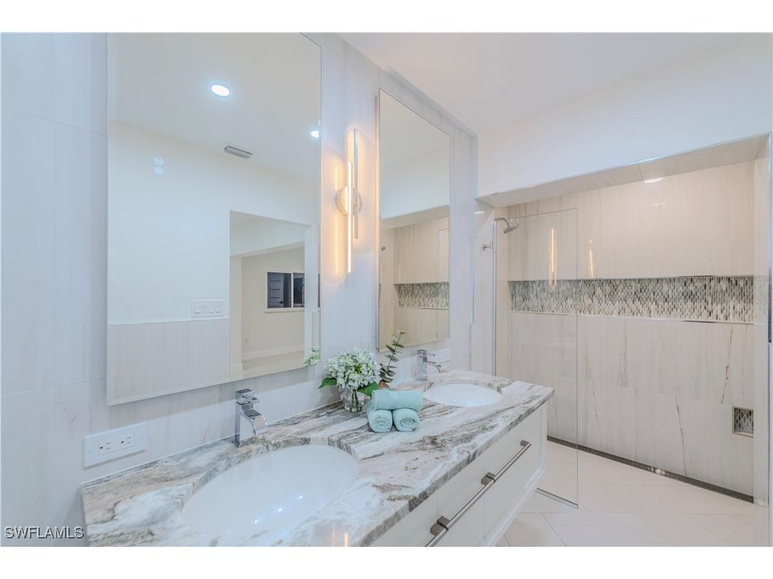 25 Fairview Boulevard Fort Myers Beach FL 33931 225079516 image24