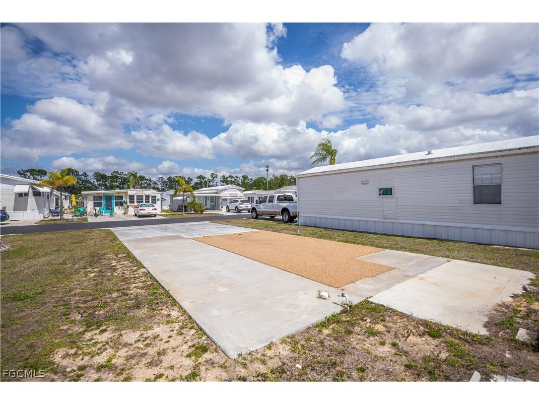 25 La Fonda Lane North Fort Myers FL 33903 2026012693 image5