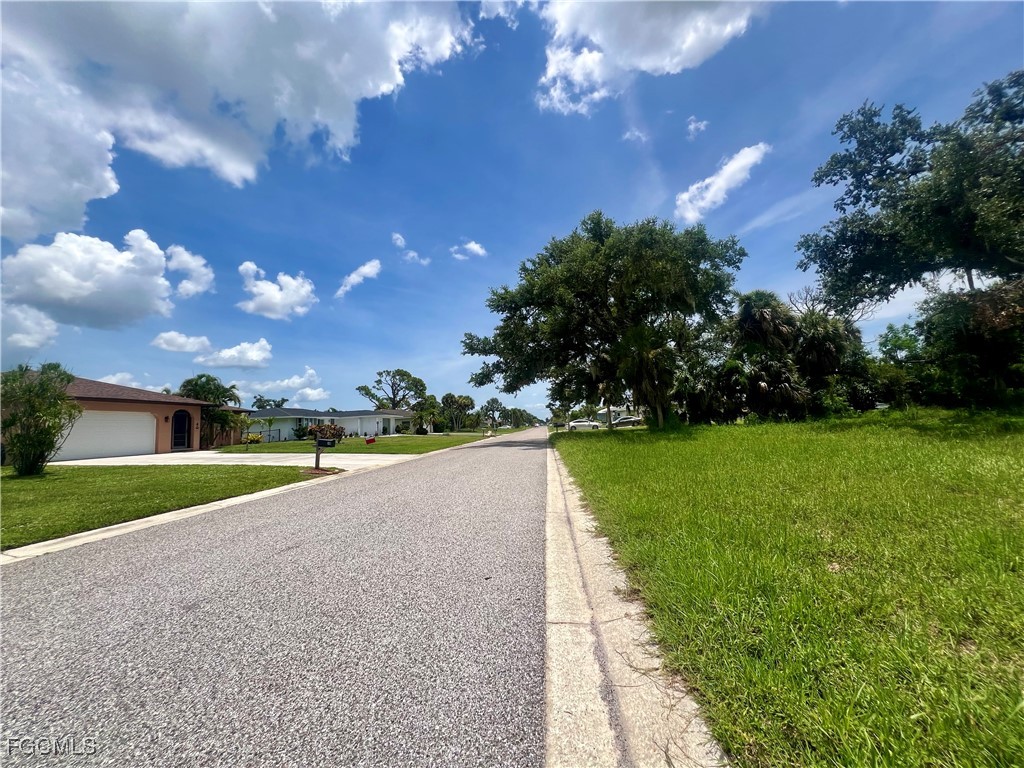 25 Oakland Hills Place Rotonda West FL 33947 2025007877 image1