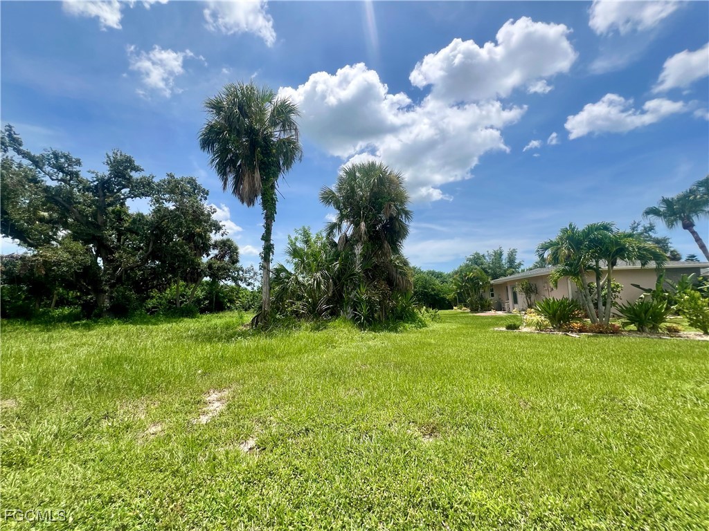 25 Oakland Hills Place Rotonda West FL 33947 2025007877 image3