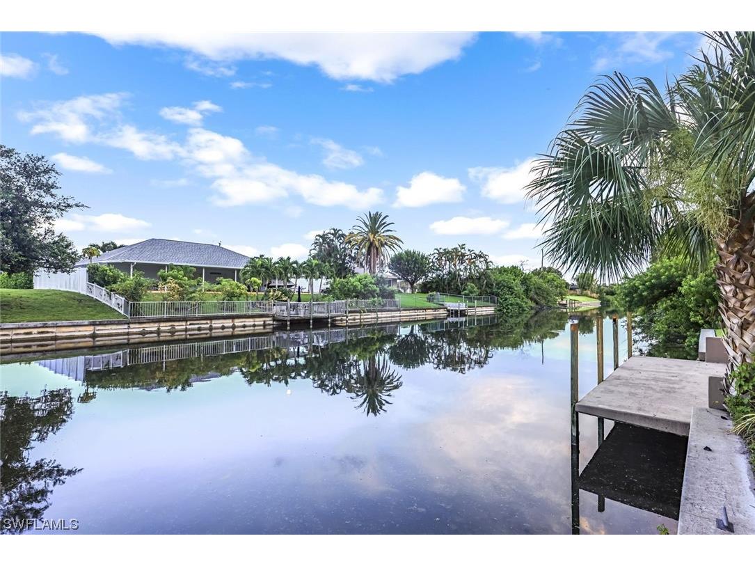 25 SE 23rd Avenue Cape Coral FL 33990 223059447 image1