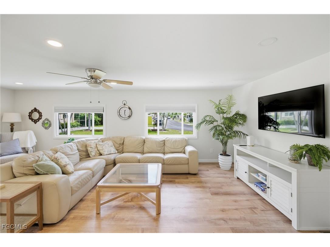 25 W Hampton Drive Fort Myers FL 33908 2025012209 image18