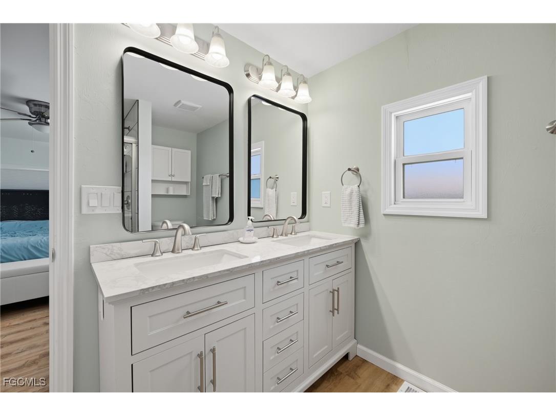 25 W Hampton Drive Fort Myers FL 33908 2025012209 image28