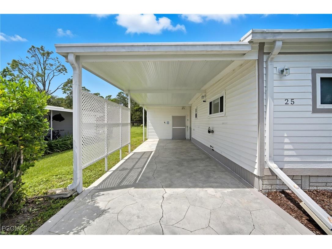 25 W Hampton Drive Fort Myers FL 33908 2025012209 image3
