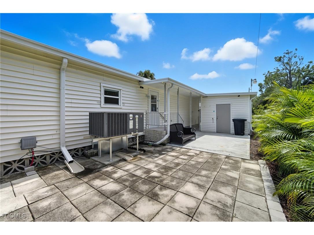 25 W Hampton Drive Fort Myers FL 33908 2025012209 image9