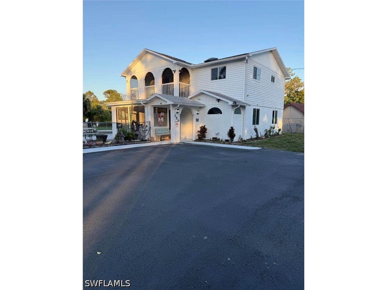 250 10th Street NE Naples FL 34120 226019196 image2