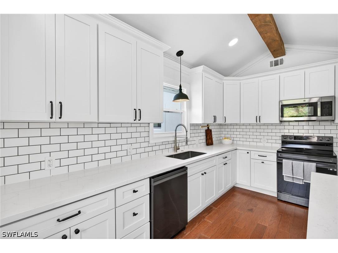 250 19th Street NW Naples FL 34120 226015325 image13