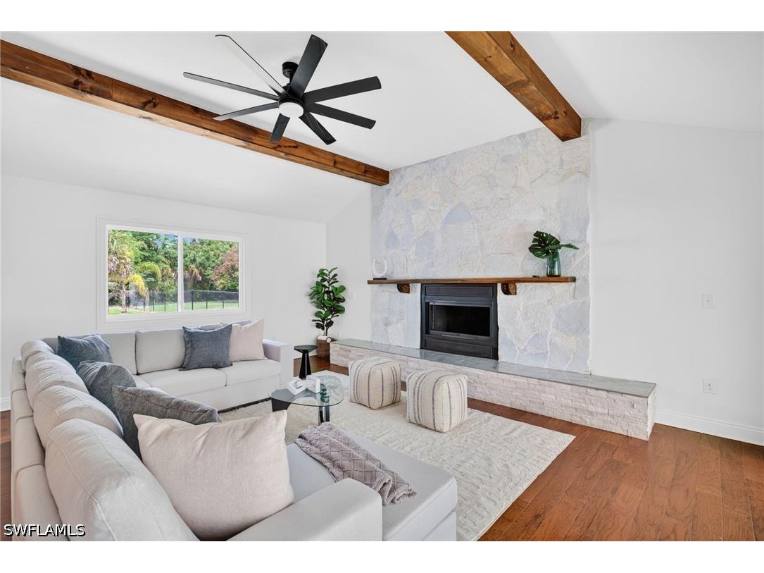 250 19th Street NW Naples FL 34120 226015325 image16