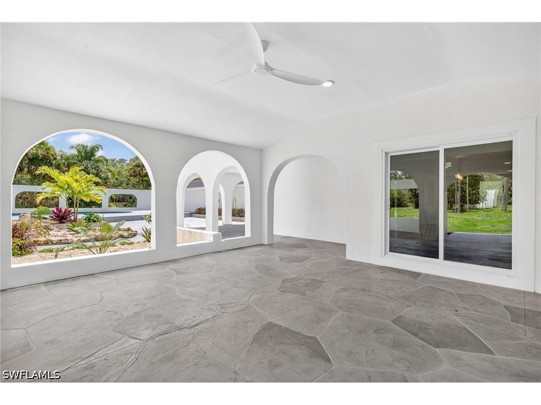 250 19th Street NW Naples FL 34120 226015325 image17